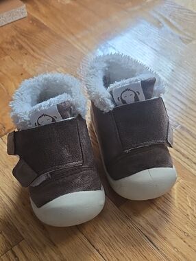 Cozy Brown Faux-Suede Kids Shoes with Sherpa Lining